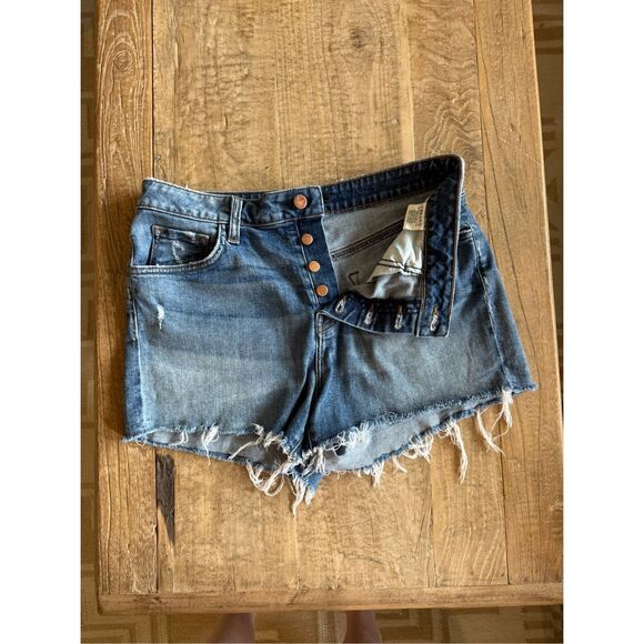 J Brand Gracie High Rise Jean Shorts, 30, in Metropolis Wash - Picture 7 of 9